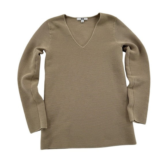 Uniqlo Sweaters - Womens Uniqlo Ribbed 3D Knit V-Neck Sweater XS Tan Beige Long Sleeve